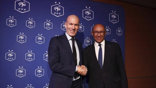 زيدان يحسم الجدل بشأن عقده مع أديداس بعد توليه تدريب فرنسا