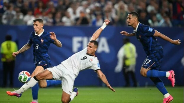 علي الحمادي.. من شوارع ليفربول إلى حلم المونديال