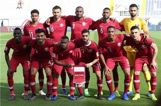 لاعبو المنتخب القطري ينتظرون نتائج فحص كورونا قبل دخول المعسكر