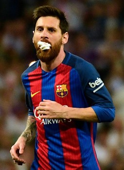 اصابة ميسي في الكلاسيكو