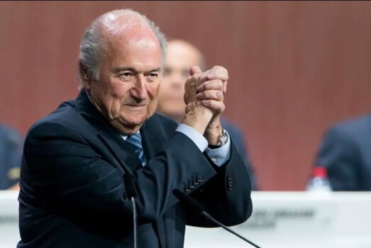 بلاتر يؤيد الدعوات لمقاطعة كأس العالم 2026 بسبب سياسات الولايات المتحدة