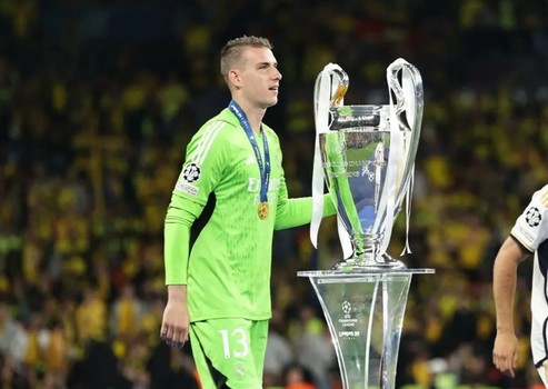 لونين سيوقع على عقد جديد مع ريال مدريد