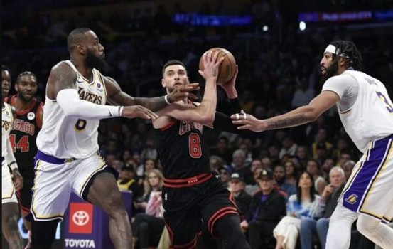 NBA:ليكرز يسقط أمام بولز رغم عودة جايمس وكافالييرز الى الادوار الاقصائية