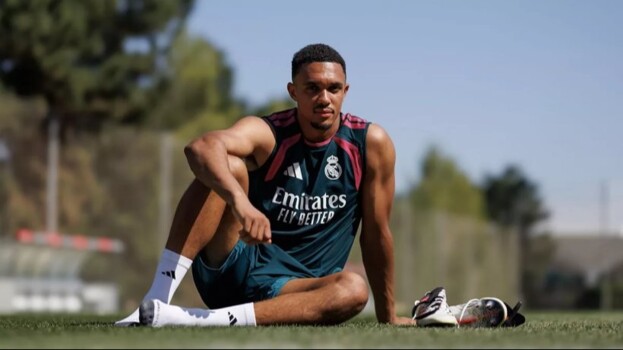 ارنولد يشيد بمورينيو: سيجعل ريال مدريد فريقًا أفضل