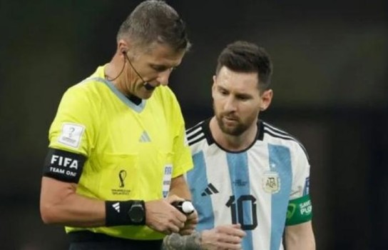 دانييلي اورساتو أفضل حكم في كأس العالم 2022