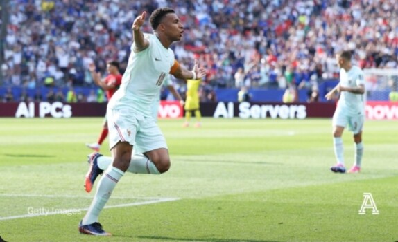 كأس العالم:منتخب الديوك ينهي مغامرة " أسود الاطلس " بثنائية مبابي وديمبيلي