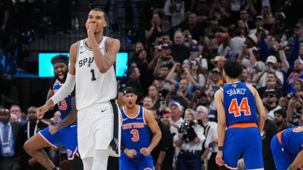 اللحظات الاخيرة والحاسمة من المباراة الثانية في نهائي NBA