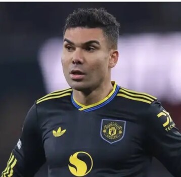 كاسيميرو يقترب من وداع مانشستر يونايتد
