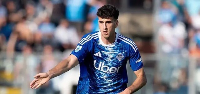 صراع انكليزي محموم لضم مدافع كومو جاكوبو رامون