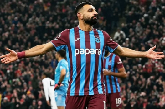 كيف انتهى المطاف بمحمد صلاح في رابع أكبر نادٍ في تركيا؟