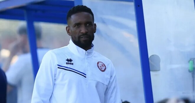 ديفو ينهي تجربته التدريبية الأولى بعد 4 اشهر فقط
