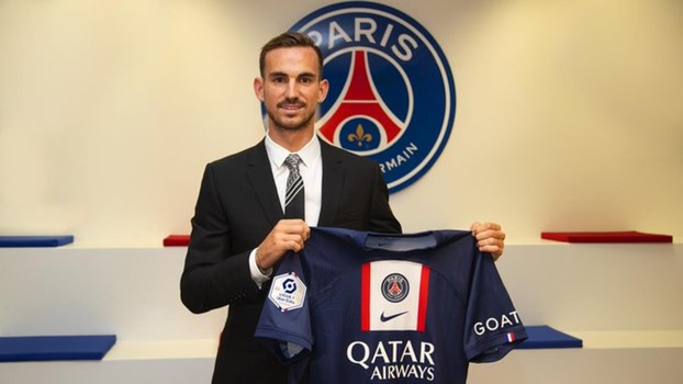 رسميا ..باريس سان جيرمان يتعاقد مع فابيان رويز لاعب نابولي