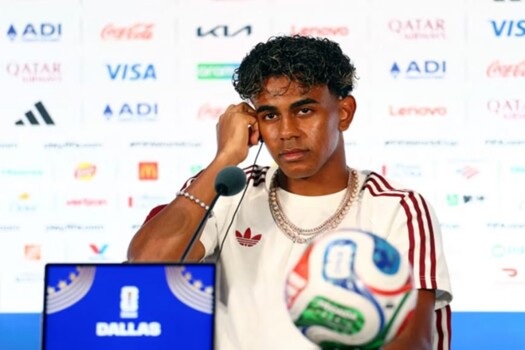 موجز المساء: ردة فعل زوجة ميسي بعد التأهل والاخير يهدي الانجاز لروح مارادونا، حالة ترقب تسود معسكر اسبانيا والسبب يامال، سلسلة البايرن التاريخية تتوقف ، الاتحاد الانكليزي يجدد الثقة بتوخيل