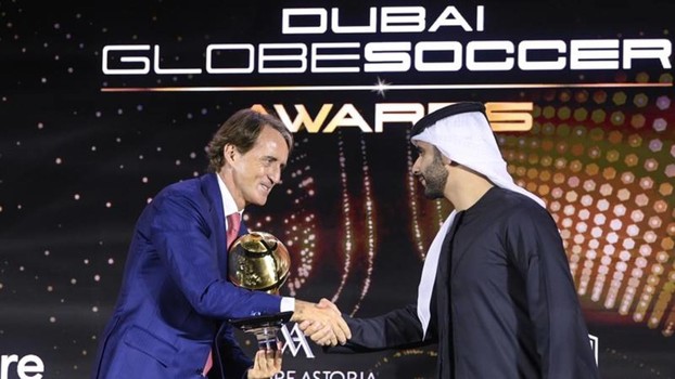 جوائز غلوب سوكر 2021: سيطرة ايطاليّة ومبابي أفضل لاعب