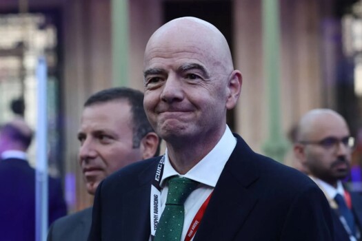 الاتحاد الفرنسي يسحب دعمه لإنفانتينو قبل انتخابات «فيفا»