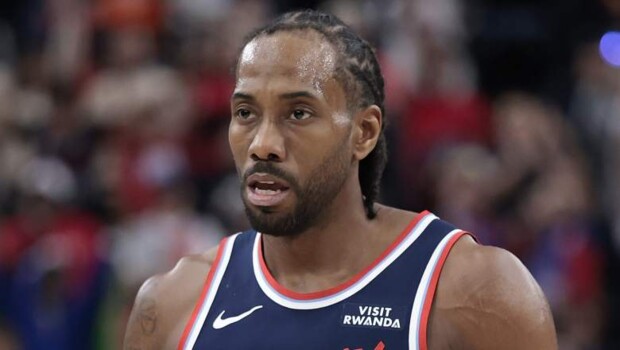 Nba: عودة لينارد إلى رابتورز معلقة بانتظار تحقيق كليبرز