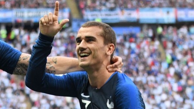 غريزمان "وقفة بطل" في مسقط رأسه
