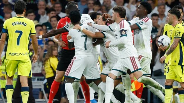 تلفزيون ريال مدريد يلمّح إلى ازدواجية المعايير بعد إيقاف فينيسيوس