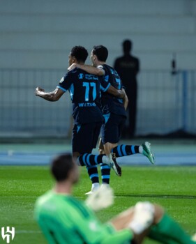 الدوري السعودي: الهلال يحسم قمة القادسية وينفرد بالصدارة وإنتصار للأهلي والاتحاد