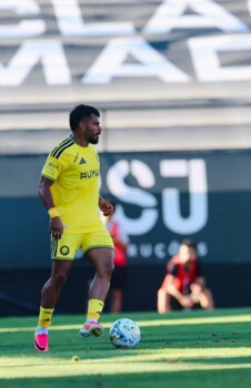 النصر يخسر مدافعه امام الفتح بسبب الاصابة