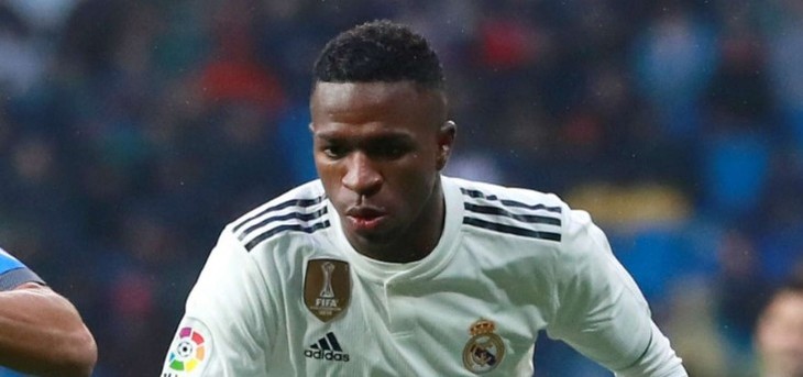دانيلو: فينيسيوس سيبقى في مدريد لسنوات عديدة