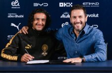 مانشستر سيتي يتعاقد رسميًا مع المغربي بوعدي