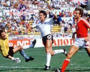 لينيكر صاحب أعلى مساهمة تهديفية لمنتخب في نسخة واحدة من كأس العالم