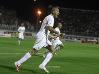 قائد المنتخب الجزائري راضي بالفوز  