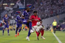 الدوري الفرنسي: ليون يفتتح موسمه بالفوز وبريست يتعادل مع لو مان