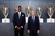 دومفريس يشيد بغرفة ملابس ريال مدريد