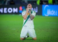 ايبانيز يؤكد استمراره مع الاهلي السعودي