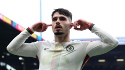 تشيلسي يحدد سعر بيدرو نيتو للتخلي عنه