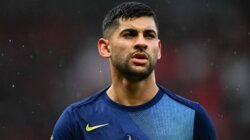 مانشستر يونايتد يستهدف روميرو لتدعيم دفاعه الصيف المقبل