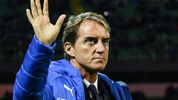 مانشيني يتقدم على كونتي في سباق تدريب إيطاليا