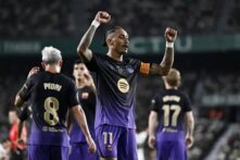 رافينيا افضل لاعب في مباراة برشلونة والتشي