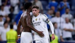موجز المساء: مقعد إضافي لليغا في دوري ابطال أوروبا، ميسي يخسر الملايين مثل رونالدو وريال مدريد يغرّم فالفيردي وتشواميني