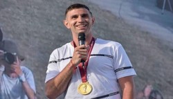 ايميليانو مارتينيز: ميسي افضل لاعب على الاطلاق