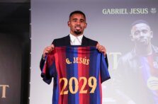 غابرييل جيسوس يقترب من الظهور الأول مع برشلونة
