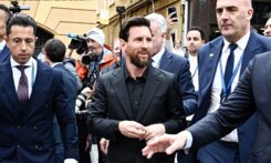 ميسي يكسر البروتوكول في اسبانيا