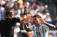 موجز الصباح: احداث مريبة رافقت نهائي المونديال، دي لا فوينتي يشيد بكريستيانو وينتقد ميسي، يامال معجب بشخصية كريستيانو، الرياضي يتقدم في السلسلة مع الحكمة، فيليبسن يحرز المرحلة ١٧ من طواف فرنسا، فوز انتر ميامي على شيكاغو فاير