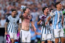 لاعبو الأرجنتين يشيدون بصبر المنتخب بعد التأهل
