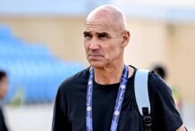 ليتش: إهدار الفرص يحرم الشباب من فوزه الأول