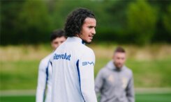 مانشستر سيتي يضم بوعدي ويمنحه استقبالًا خاصًا