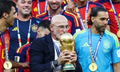 دي لا فوينتي يمازح كوكوريلا: عليه تنفيذ وعد الوشم بعد التتويج بالمونديال