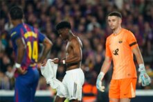 تصرف مثير للجدل من تشواميني عقب خسارة ريال مدريد