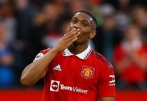 كريستال بالاس يدرس إعادة مارسيال إلى الدوري الإنكليزي