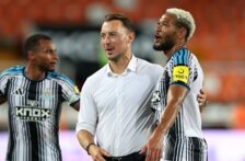 نيوكاسل يفتقد جويلينتون أمام ليفربول