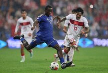 ستراماتشوني يثني على ما يقدمه مانشيني مع ايطاليا
