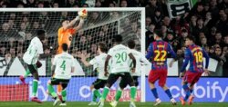 مدرب راسينغ يرفع التحدي بوجه برشلونة