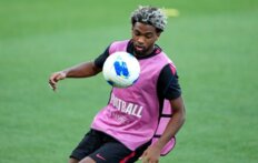 ليفربول يفتح مفاوضات مع وكيل مباي